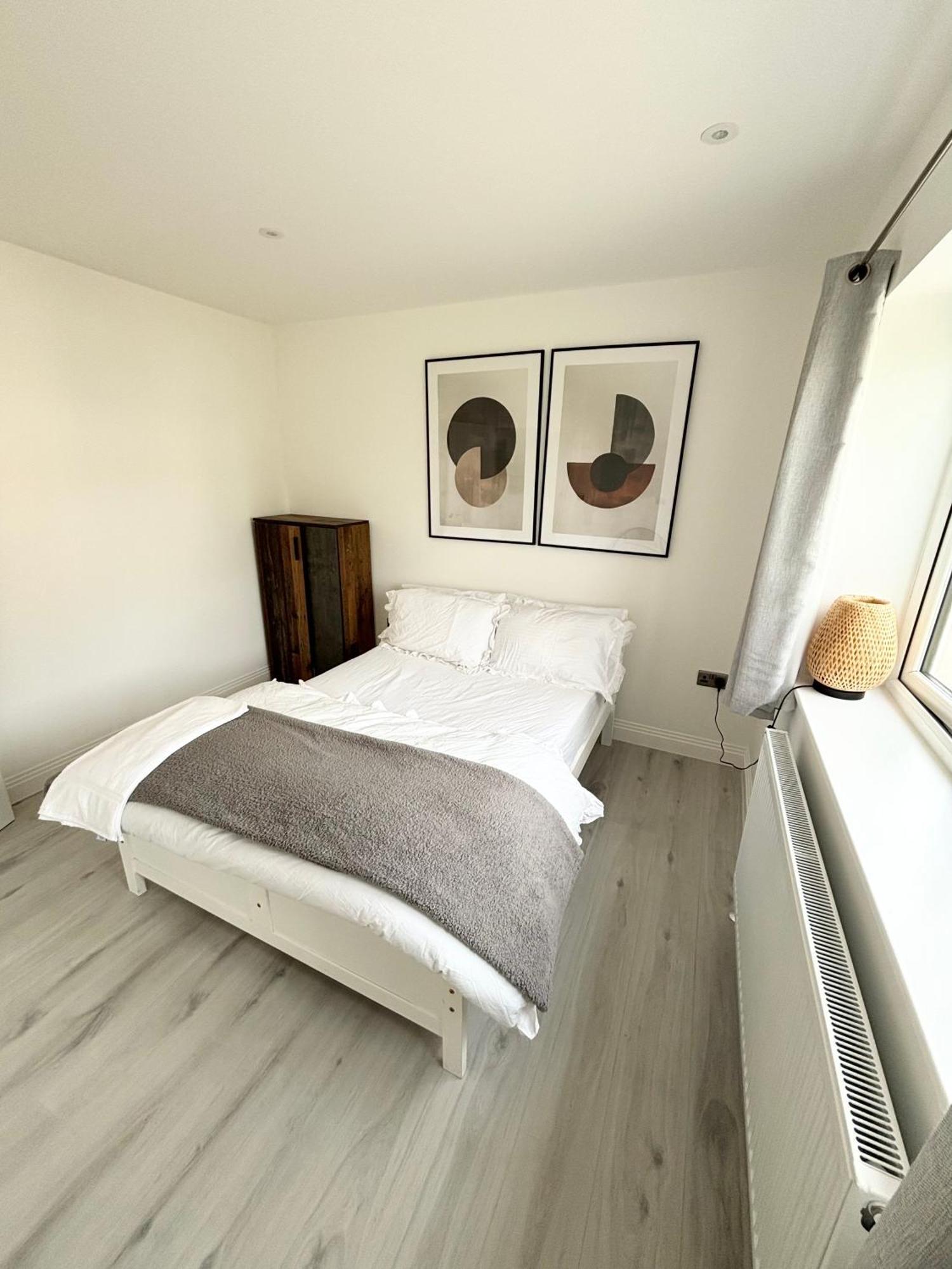 Bvlgaria House - Heathrow Airport-private Gated Parking * Slough